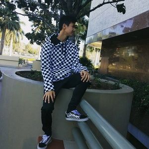 Meet your Posher, Nhan